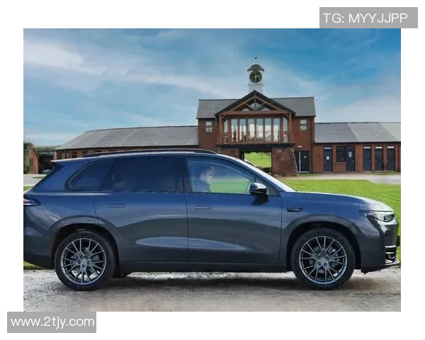 英国足球明星欧文的儿子崭露头角引发媒体热议未来发展备受期待